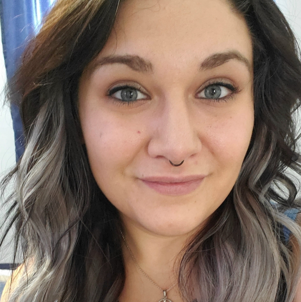 Meet your Posher, Nicole